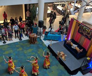 Kalaxya_Outreach_Macys_from above_06_Slide.jpg